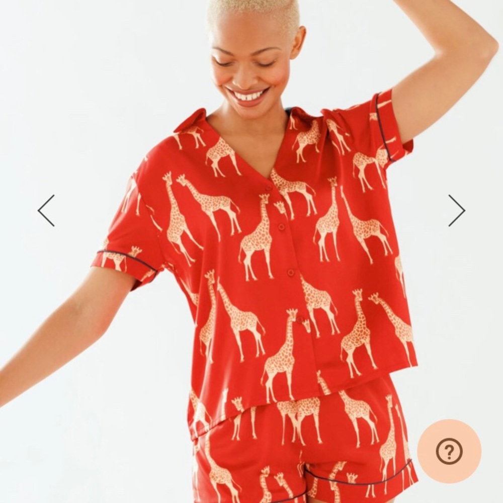 Fun Giraffe Print satin pajamas